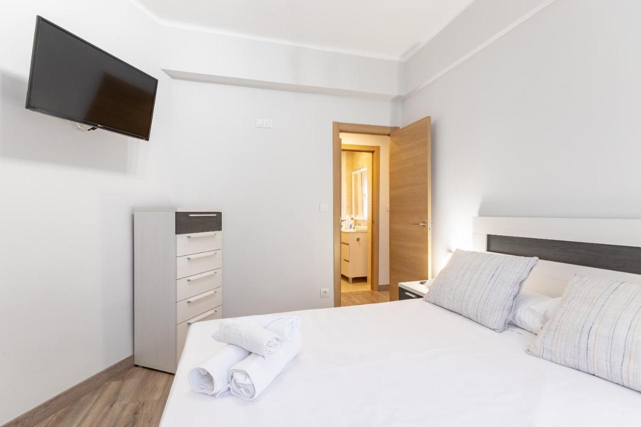 Hall V By Aston Apartment Bilbao