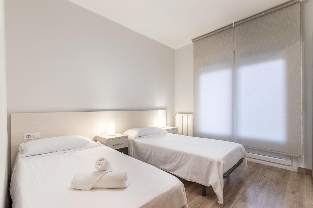 Hall V By Aston Apartment
